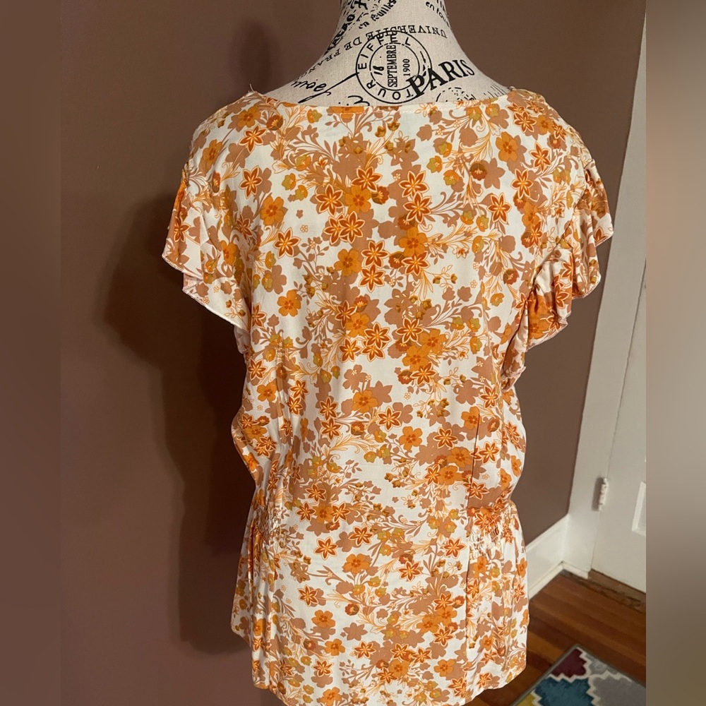 Flowery Blouse - Picture 2 of 3
